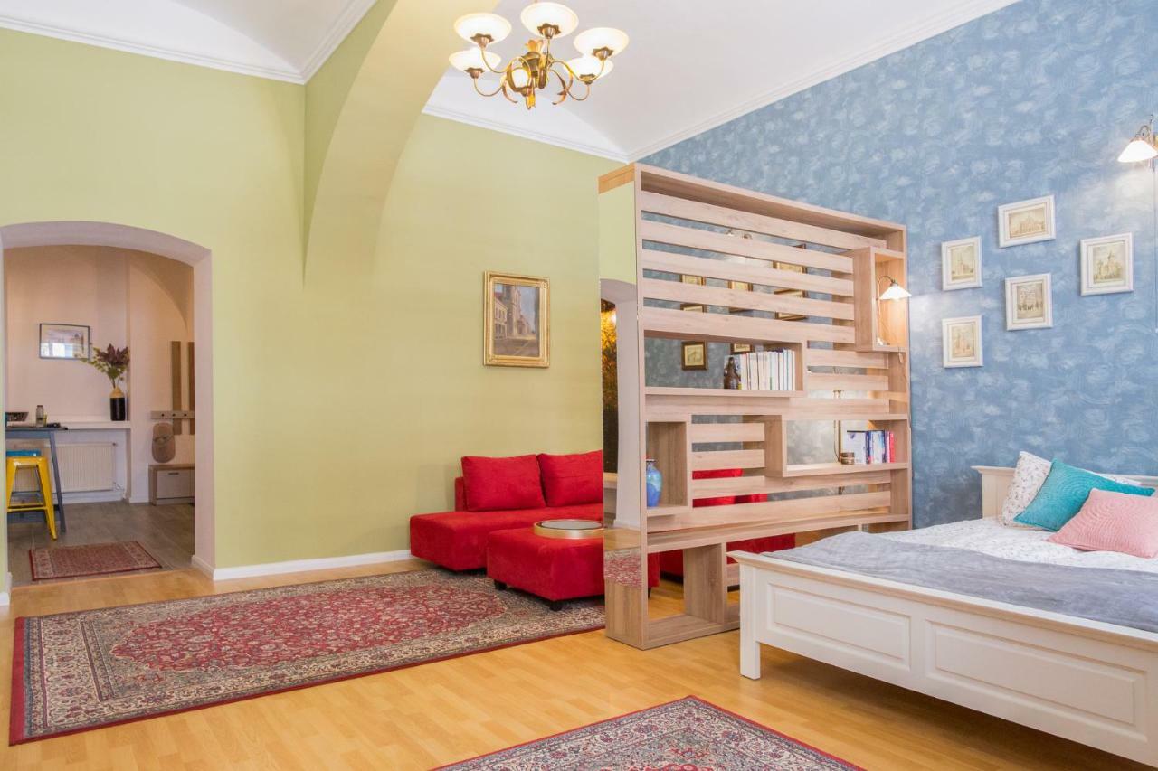 City Light Apartment Timişoara Buitenkant foto